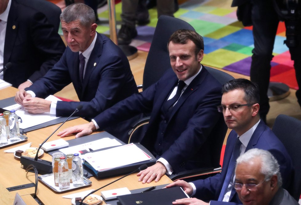 Andrej Babiš na summitu v Bruselu, kam se lídři vydali řešit klimatické závazky, usedl po boku Emmanuela Macrona.
