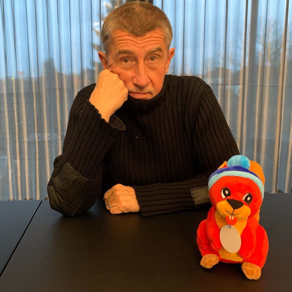 Premiér Andrej Babiš (ANO) během jednoho ze svých nedělních hlášení na facebooku