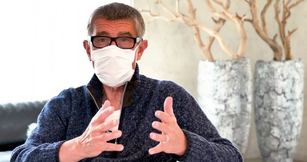 Babiš chce letní tábory od 1. července. Co řekl o cestování, důchodech a tlaku na konec Vojtěcha