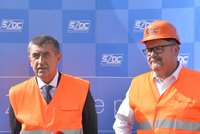Ťoka kritizují za privatizaci ČD Cargo. I Babiš a Hamáček jsou proti