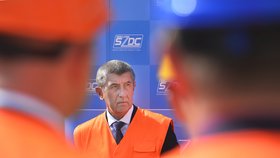 Andrej Babiš vyrazil na dopravní obhlídku s ministrem dopravy Danem Ťokem.