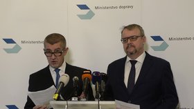 Andrej Babiš se na tiskovce 14.11.2016 zastal ministra dopravy za ANO Dana Ťoka