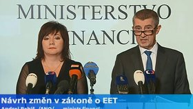 Andrej Babiš s tehdy ještě náměstkyní Schillerovou obhajoval EET.