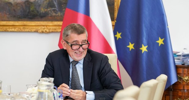 Babiš kontroluje Agrofert, mají jasno v Bruselu. Fiala: Dělá nám ostudu v zahraničí