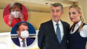 Andrej Babiš (ANO) na palubě vládního speciálu se sličnou letuškou při cestě na summit EU. Angela Merkelová a Emmanuel Macron s rouškami v Bruselu