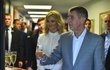 Premiér v demisi Andrej Babiš (ANO) si na svou cestu do Finska poprvé zval svou ženu Moniku