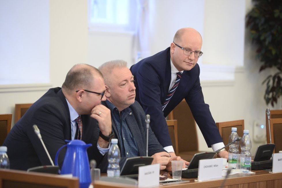 Bezpečnostní výbor kvůli šéfovi GIBS Murínovi: Expremiér Sobotka a exministr vnitra Chovance (15. 3. 2018)