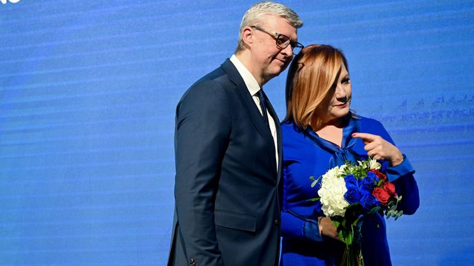 Schillerová spoléhá na jediný scénář. Schillerová spoléhá na jediný scénář.
