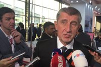 „Chtějí mě očerňovat.“ Babiš v Indii komentoval kauzu s estébákem i audit dotací