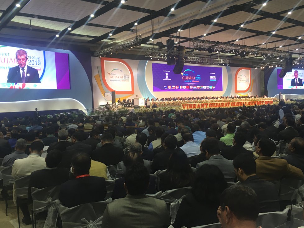 Andrej Babiš vystoupil s projevem na indickém summitu Vibrant Gujarat před tisícovkami delegátů a mnoha státníky (18.1.2019).