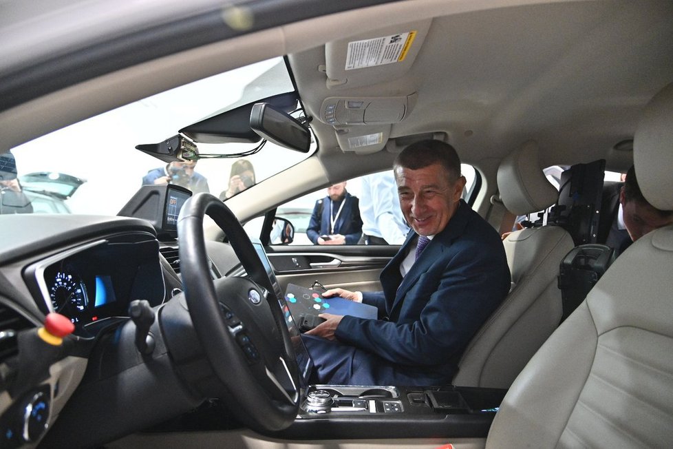 Andrej Babiš v Izraeli: Navštívil v Jeruzalémě společnost Mobileye, zabývající se vývojem nejmodernějších automobilových technologií, rozpoznávajících překážky na cestách