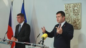 Andrej Babiš (ANO) a Jan Hamáček (ČSSD) na společné tiskovce