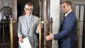 Předsedové ANO a ČSSD Babiš s Hamáčkem našli shodu u textu koaliční smlouvy (7.5.2018)