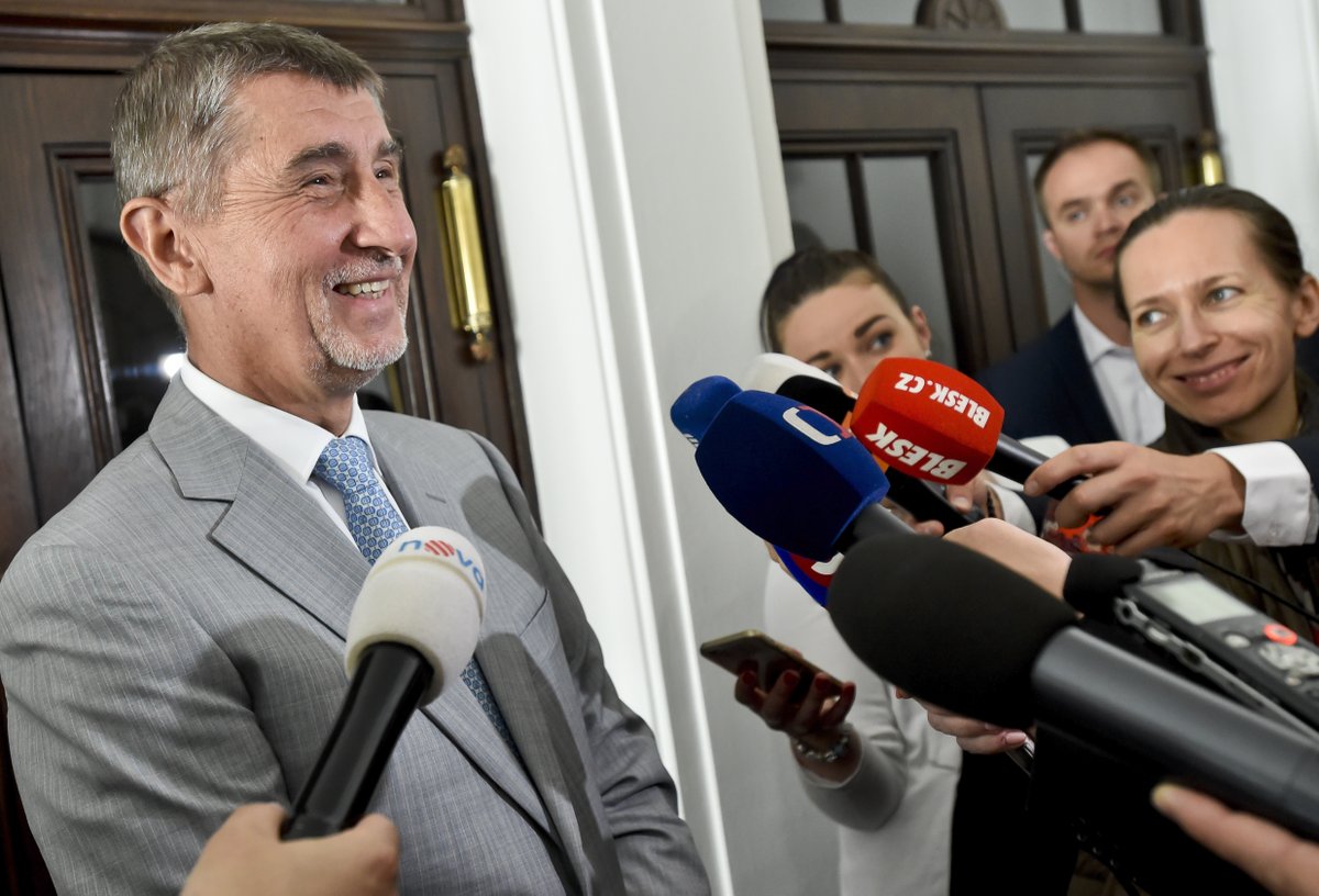 Předsedové ANO a ČSSD Babiš s Hamáčkem našli shodu u textu koaliční smlouvy (7.5.2018)