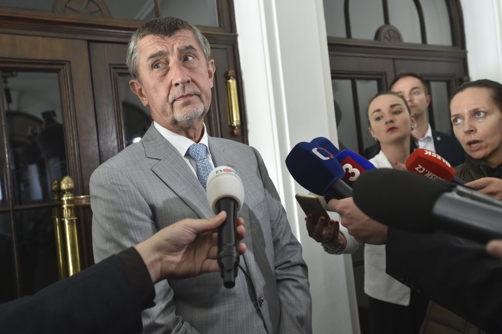 Předsedové ANO a ČSSD Babiš s Hamáčkem našli shodu u textu koaliční smlouvy (7. 5. 2018).
