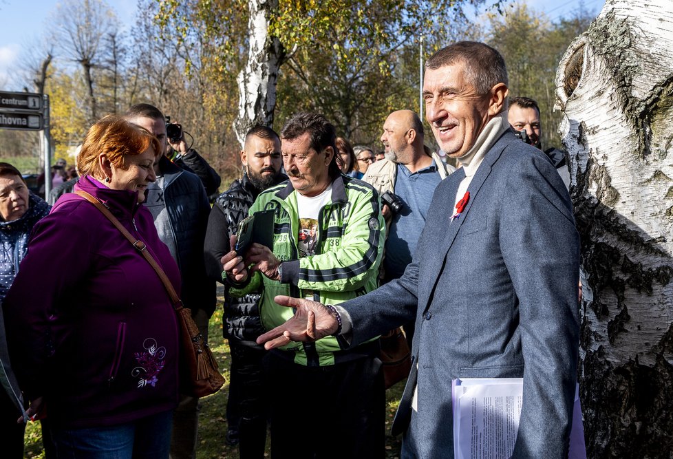 Andrej Babiš během zahájení prezidentské kampaně na Teplicku (2. listopadu 2022)