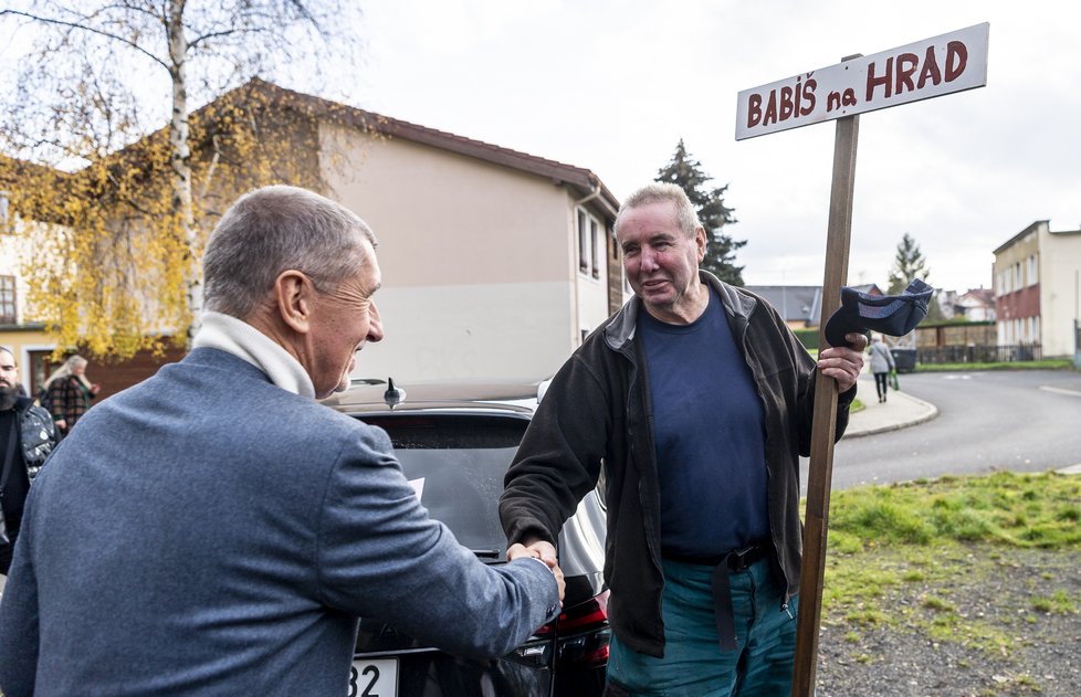 Andrej Babiš během zahájení prezidentské kampaně na Teplicku (2. listopadu 2022)