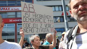 Babišův mítink v Ústí provázely potyčky (11.8.2022)