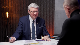 Andrej Babiš a Karel Havlíček (oba ANO) točí společný podcast Sorry jako (únor 2026)