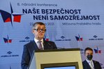 Premiér Andrej Babiš ma Hradě během bezpečnostní konference řešil covid i hrozbu mutací (22.6.2021)