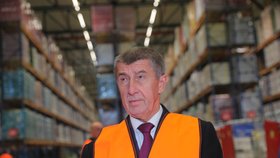 Babiš vyrazil do skladů řetězců, Čechy vehementně vyzýval, aby neskupovali potraviny (13.3.2020)