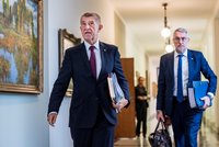 Babiš se čílil kvůli „nepravdám“: „Poplatky uděláme!“ Vláda schválila změnu u asistentů pedagogů