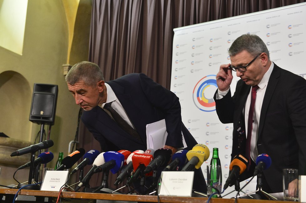 Andrej Babiš (ČSSD) coby premiér uvedl Lubomíra Zaorálka (ČSSD) do funkce ministra kultury