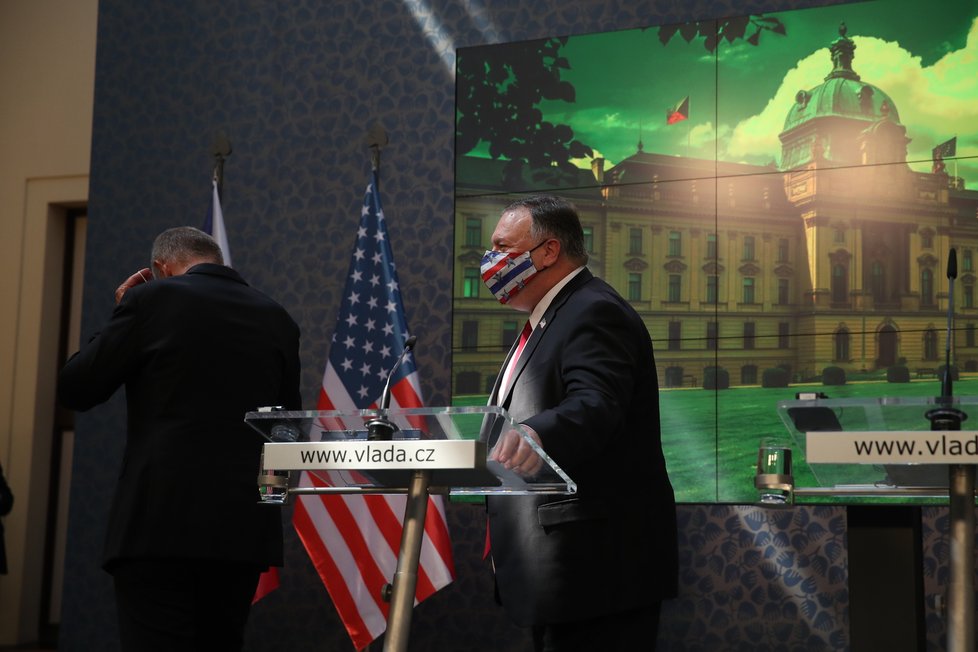 Tisková konference amerického ministra zahraničí Mikea Pompea a premiéra Andreje Babiše (ANO). Hlavními tématy byly vliv Ruska a Číny a dostavba jaderné elektrárny Dukovany (12. 8. 2020).
