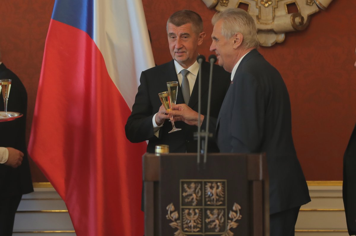 Zeman jmenoval Babiše podruhé premiérem (6. 6. 2018)