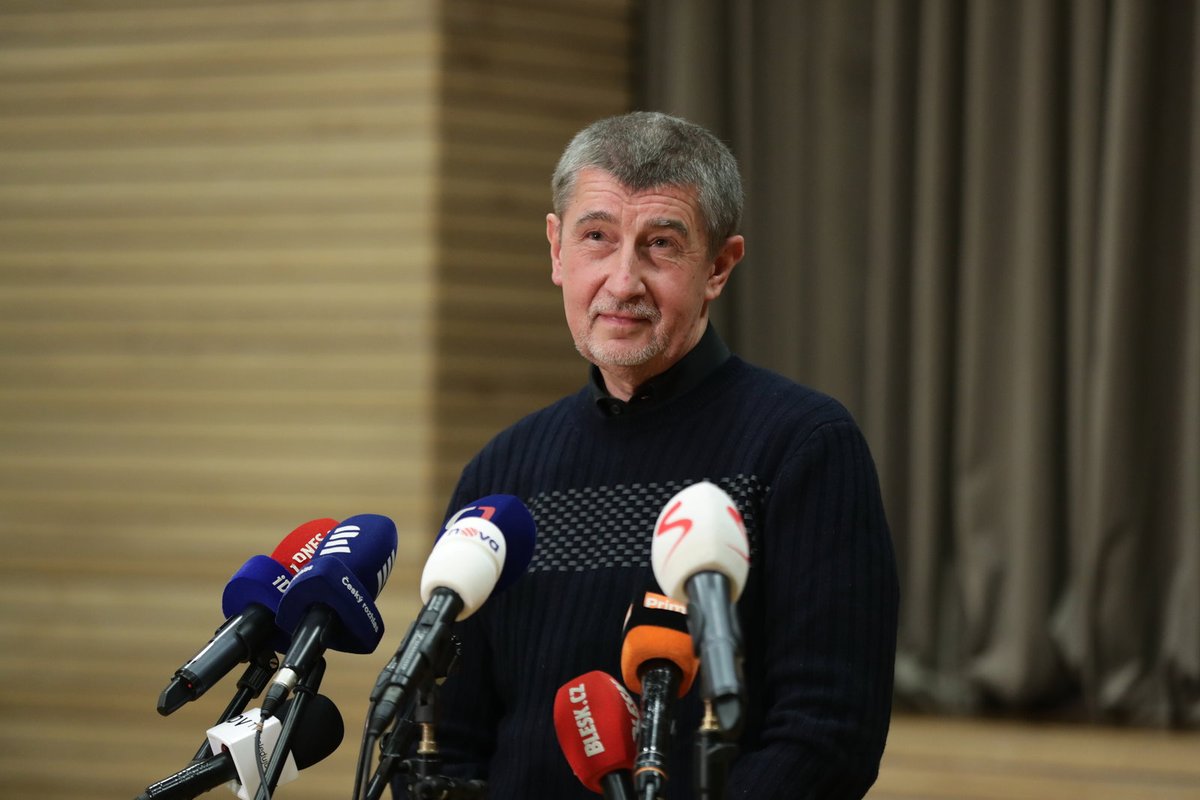 Andrej Babiš komentoval vítězství Miloše Zemana ve 2. kole prezidentských voleb v Sokolovně v Průhonicích