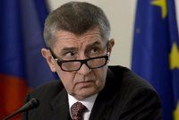 Koaliční papiňák před výbuchem: Babiš hrozí dřívějšími volbami