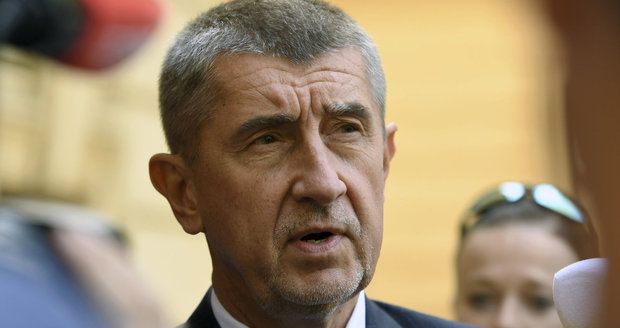 Obce potřebují své ministerstvo, říká Babiš. „Zpráva z Marsu,“ zírá opozice