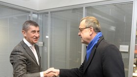 Andrej Babiš a Miroslav Kalousek: Pozdrav u vstupu do redakce