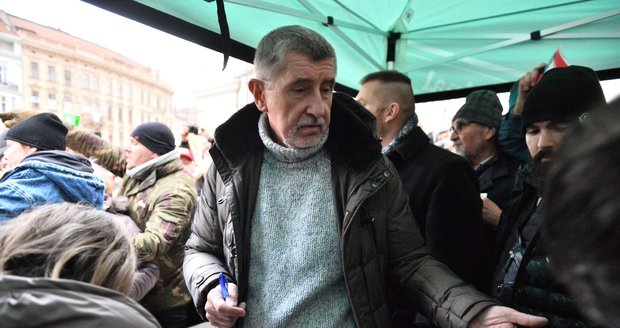 Babiš v Brně: „Trošku jsem to p*sral“. Na mítinku došlo na jelita i strkanice