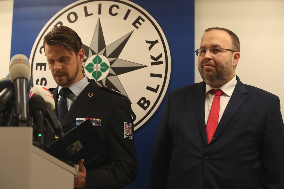 Tisková konference státních zástupců a policie k „únosu“ Andreje Babiše juniora (16. 11. 2018)