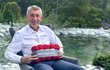 Andrej Babiš s manželkou Monikou: Od svého bratra dostala k narozeninám pletení Andrej Babiš s manželkou Monikou: Od svého bratra dostala k narozeninám pletení