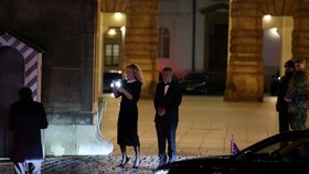 Odchody z předávání státních vyznamenání: Andrej Babiš a Monika Babišová (28.10.2025)