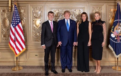 Babišovi na recepci uspořádané Donaldem Trumpem se v New Yorku fotili s prezidentem USA i první dámou Melanií (25.9.2019)