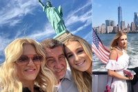 Babiš, Monika i Vivien se smějí. Štastná rodina premiéra si vyrazila do New Yorku