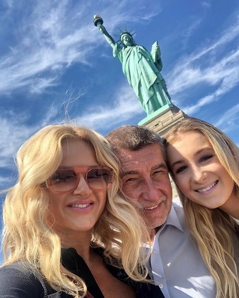Babišovi před Sochou svobody. Premiérova žena Monika Babišová se na instagramu pochlubila fotkami z USA.