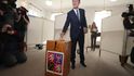 Volby 2017: Andrej Babiš volil v Průhonicích společně s manželkou Monikou