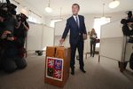Volby 2017: Andrej Babiš volil v Průhonicích 