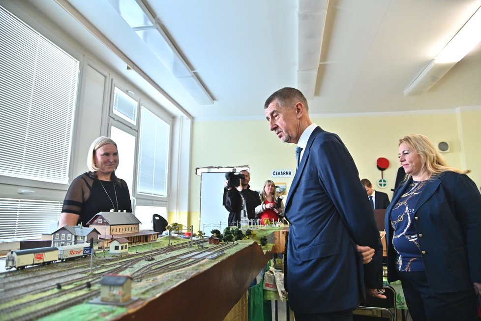 Premiér Babiš navštívil spolu s ministryní pro místní rozvoj Dostálovou Most