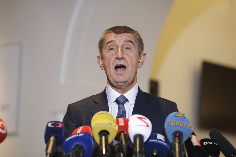 Andrej Babiš na tiskovce ve Sněmovně po hlasování o nedůvěře vládě (23. 11. 2018)