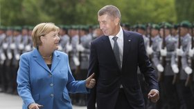 Andreje Babiše přijala kancléřka Merkelová v Berlín s vojenskými poctami (5.9.2018)
