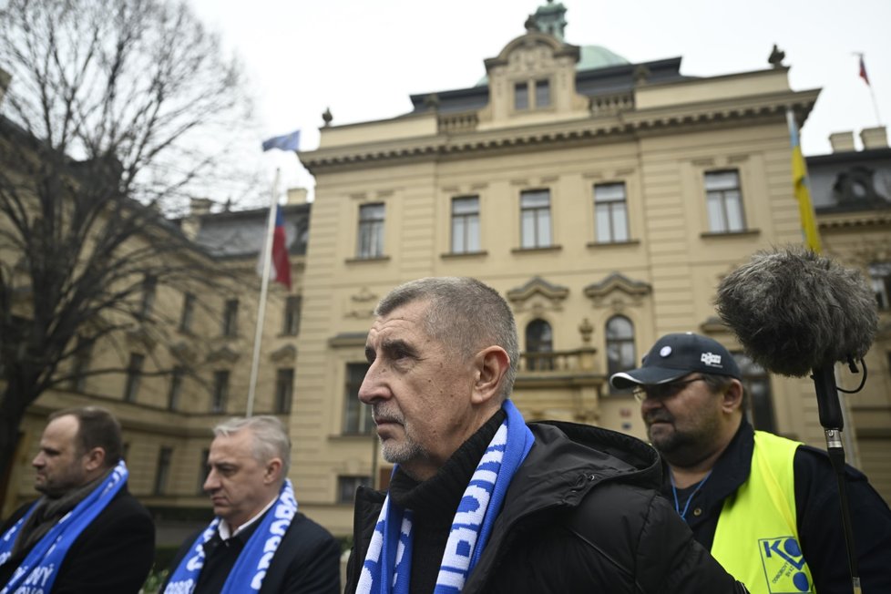 Demonstrace proti důchodové reformě a emisní normě Euro 7 v Praze: Expremiér Andrej Babiš (ANO) (29.3.2023)