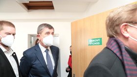Andrej Babiš a ředitel vinohradské nemocnice Petr Arenberger, 22. ledna 2021.