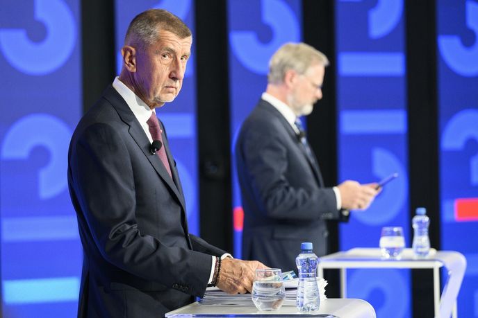 Rekord poslední dekády. Důchody se v roce 2022 zvýšily hned třikrát a dohromady průměrně o 2 522 korun. Lednových 805 korun se skládalo ze zákonné valorizace ve výši 505 korun a 300 korun navíc, které ještě prosadila předchozí Babišova vláda. Rekord poslední dekády. Důchody se v roce 2022 zvýšily hned třikrát a dohromady průměrně o 2 522 korun. Lednových 805 korun se skládalo ze zákonné valorizace ve výši 505 korun a 300 korun navíc, které ještě prosadila předchozí Babišova vláda.