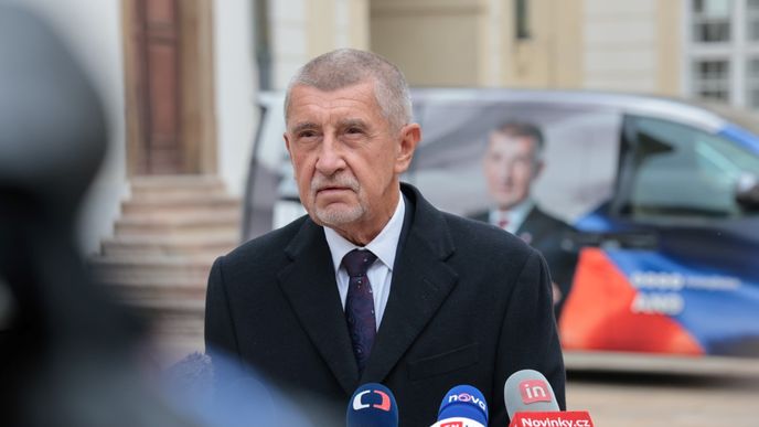 Andrej Babiš (ANO) vyrazil na Hrad na jednání s Petrem Pavlem (27.10.2025) Andrej Babiš (ANO) vyrazil na Hrad na jednání s Petrem Pavlem (27.10.2025)