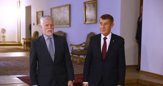 Andrej Babiš s prezidentem Pavlem žehlili kauzu kolem kontroverzních SMS ministra Macinky.